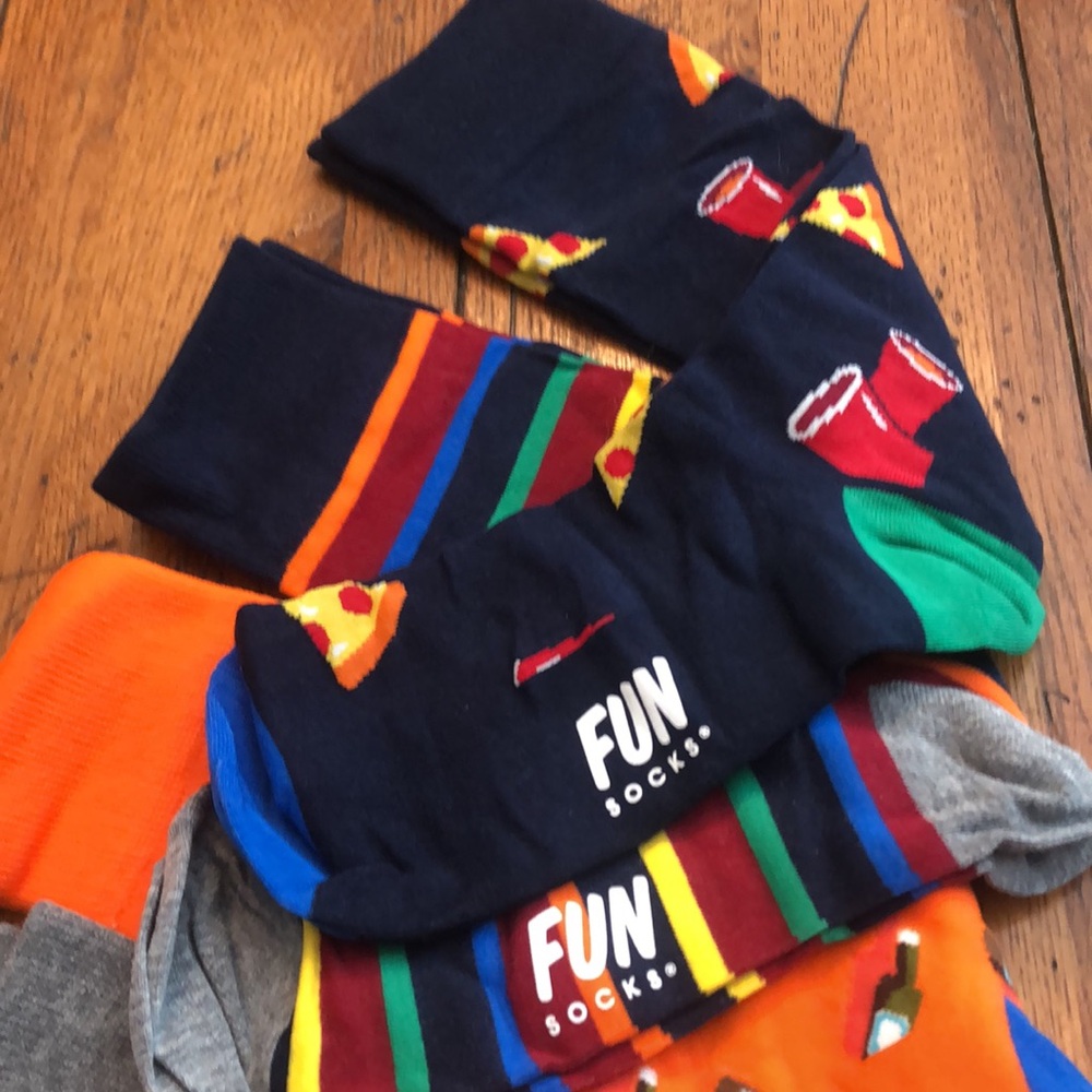 New In Box - FUN SOCKS 4 PACK - Picture 12 of 12